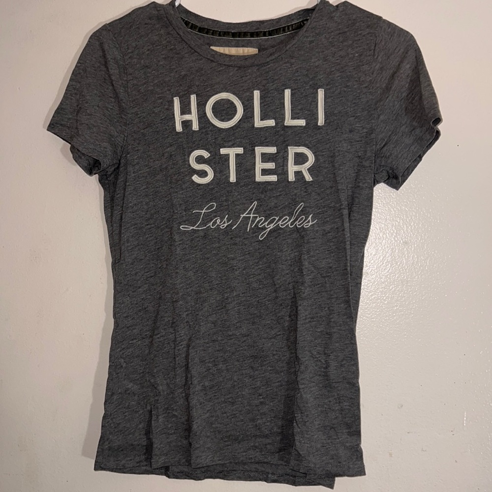 Hollister Graphic Tee